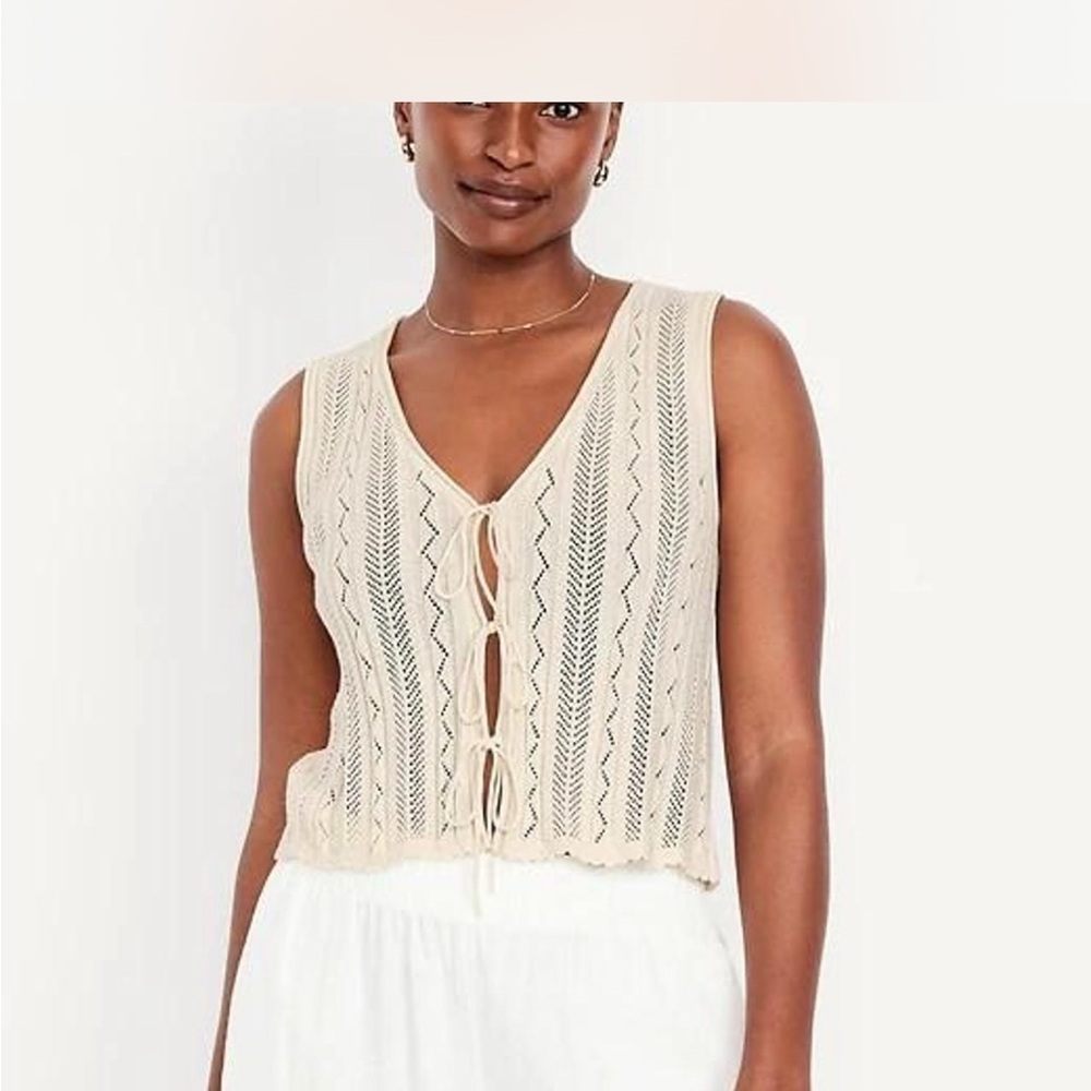 Old Navy Sleeveless Crochet Tie-front top